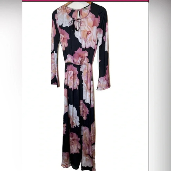 Show Me Your Mumu Juliet Maxi Dress The Final Rose - Picture 3 of 10